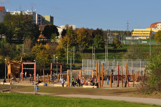 BRNO, LÍŠEŇ, PARK ROKLE